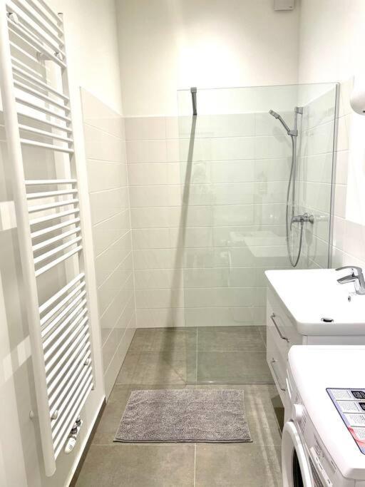 Brand New & Spacious Apartment In The City Centre Βιέννη Εξωτερικό φωτογραφία
